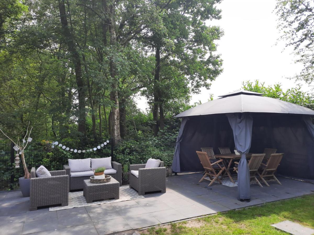 Vakantienoord, Chalet 6P With Veranda, Located In Friesland, 5 Stars Camping On The Lake Suameer Bagian luar foto